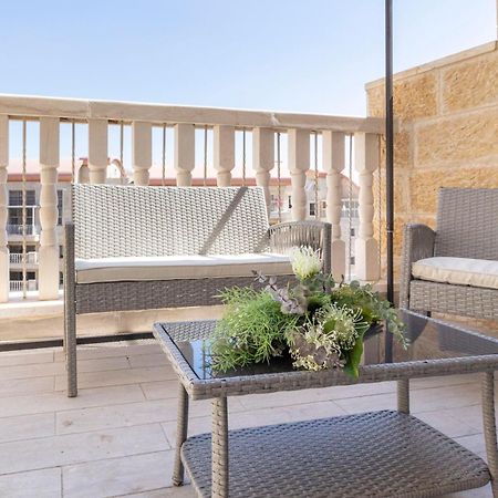 Stylish 1 Bedrooms Parking At City Gate Jerusalem Exteriör bild